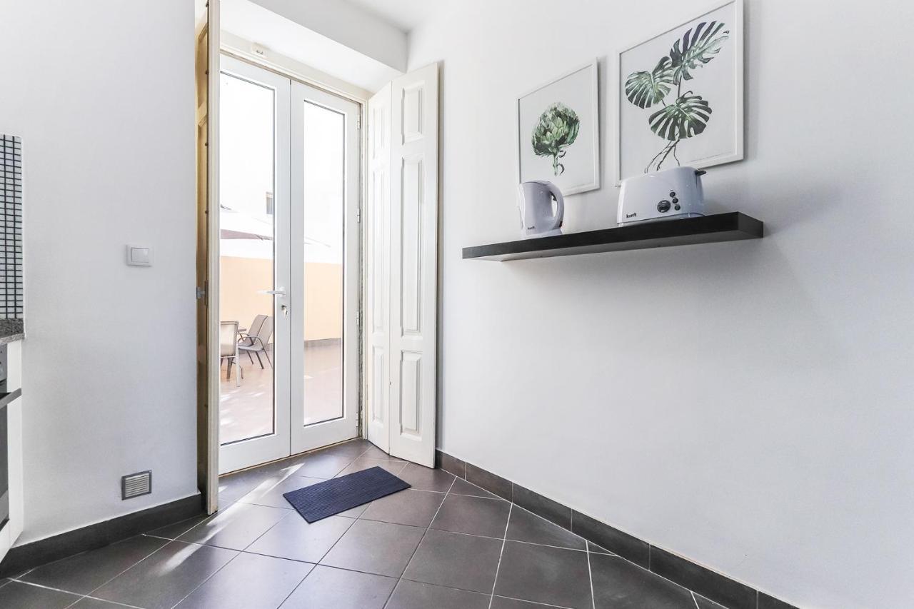 Vita Portucale ! Concept Apartment Campo Ourique Lisbon Exterior photo